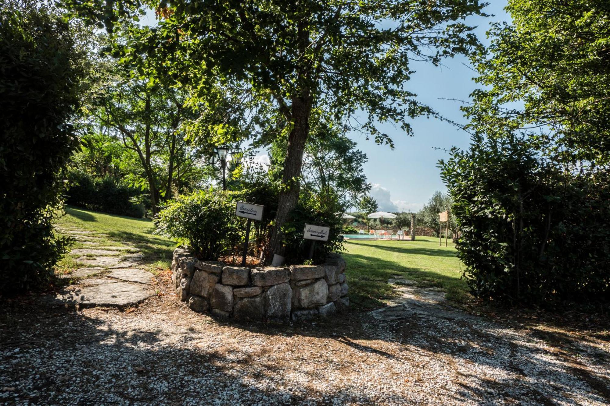 Holiday House Borgo Badia Castiglione del Lago Exterior foto