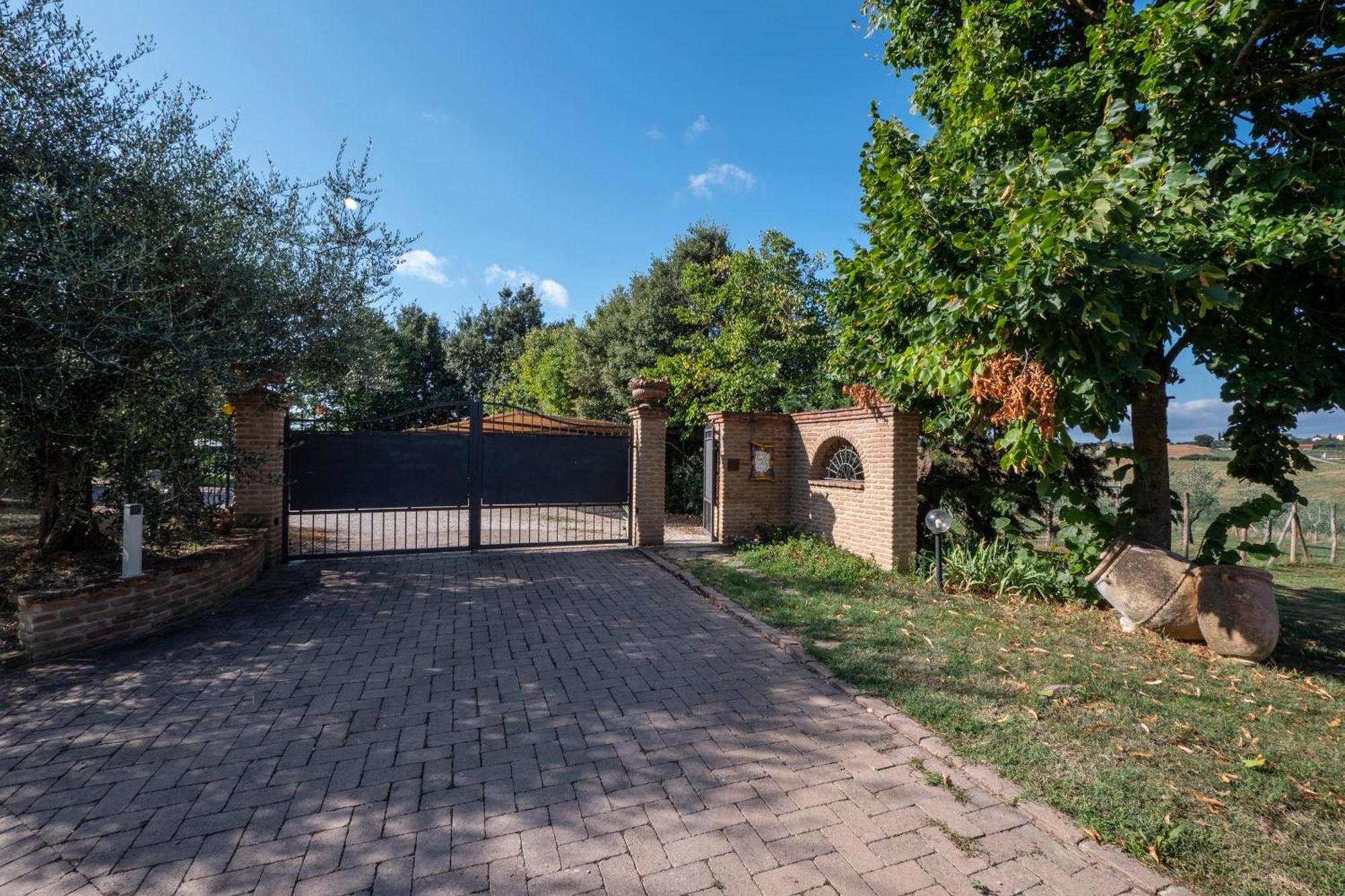 Holiday House Borgo Badia Castiglione del Lago Exterior foto